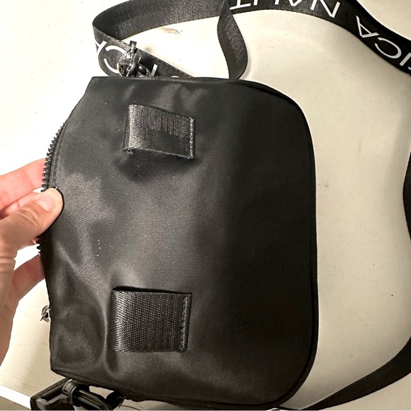NWT Nautica Women’s Black Nylon Bean Bag Crossbody Bag - Picture 5 of 9